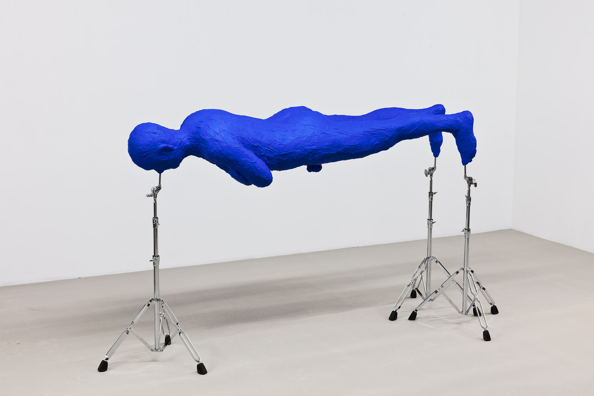 Floating man Vincent Kohler